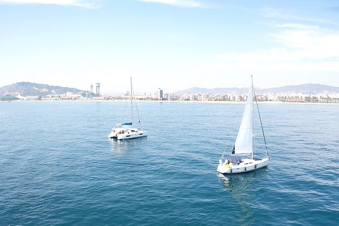 Barcelona Private Sailing Trip with unlimited drinks and snacks - Meeting point to departure: what the first minutes feel like