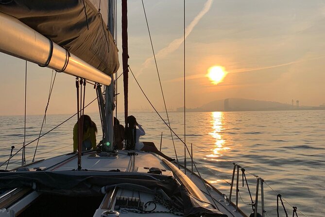 Barcelona Private Sunset Sailing with Drinks - A one-hour private sunset sail from Port Olímpic, without the big sightseeing day
