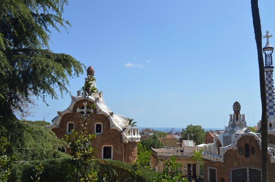 Barcelona Private Tour: Sagrada Familia,Park Güell & Pedrera - Park Güell on the Heights: Gardens, Views, and UNESCO Drama