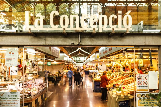 Barcelona Private Tours with Locals: 100% Personalized, See the City Unscripted - Arc de Triomf and the 1888 Universal Exhibition story