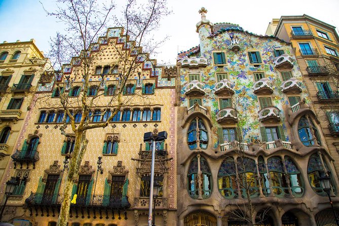 Barcelona Private Walking Tour through the City of Gaudi - A tight 3-hour route, from La Rambla to La Pedrera