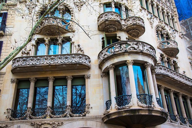 Barcelona Private Walking Tour through the City of Gaudi - Casa Amatller inside moments, then Casa Batlló and La Pedrera choices