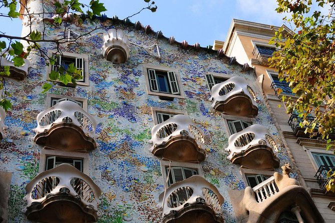 Barcelona Private Walking Tour with Skip the Line La Pedrera and Casa Batllo - Who this private tour is best for