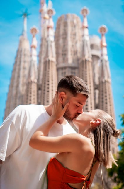 Barcelona: Professional Private Photoshoot - Key Points You Should Know Before Booking