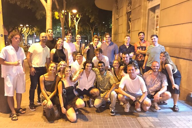 Barcelona Pub Crawl by KING -The Best Party tour & VIP Club Entry - Group size, meeting points, and moving with less hassle
