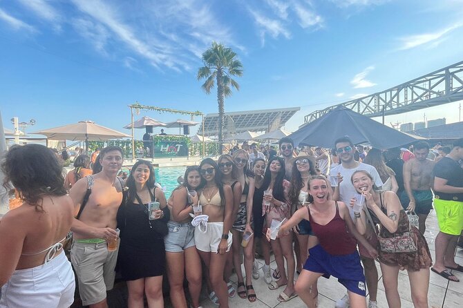 Barcelona Pub Crawl by KING -The Best Party tour & VIP Club Entry - The guide-led social factor, including Wilson