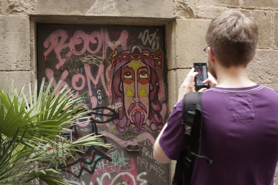 Barcelona: Raval Street Art and Graffiti Walking Tour - Raval street art in two hours, what makes it worth your time