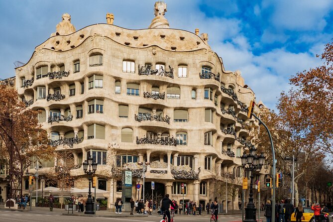 Barcelona: Reserved Entrance to Casa Mila (La Pedrera) with Audio - Your Main Event: Exploring Casa Mila Through Gaudi’s Details