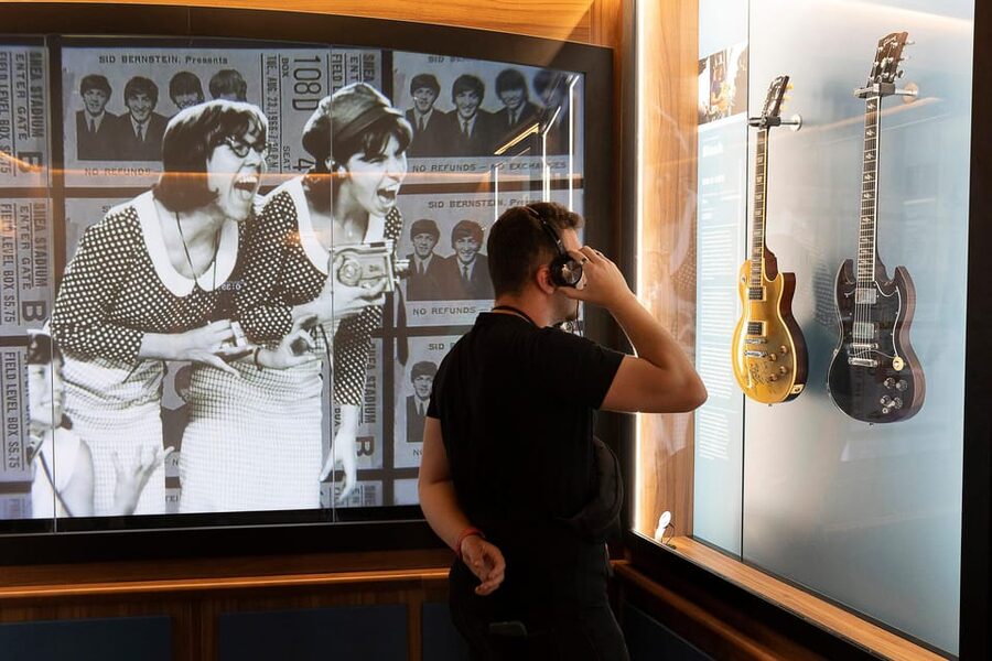 Barcelona: Rock Museum- Guitar Legends Hall - Plan your timing: how long you will really need