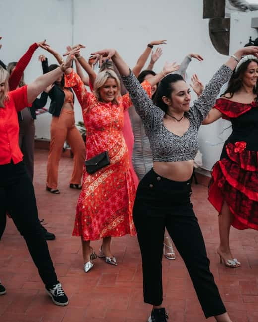 Barcelona: Rooftop Salsa Class with Bottomless Sangria - Rooftop views of Barcelona, and how to use them well