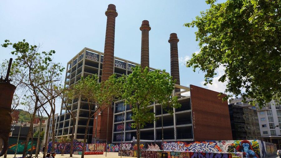 Barcelona's Dark History Walking Tour in El Raval - Key Things to Look For on This El Raval Dark History Walk