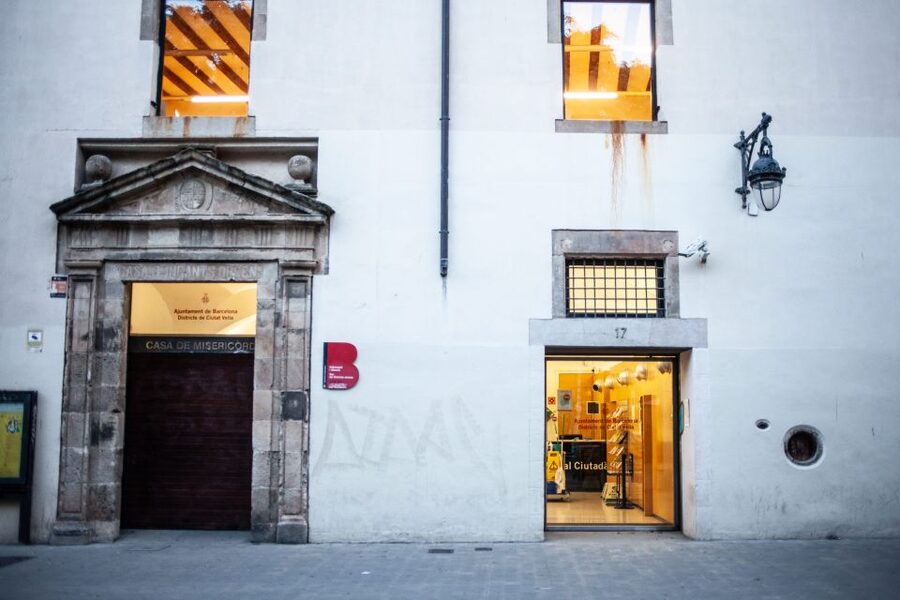 Barcelona's Dark History Walking Tour in El Raval - The Three Chimneys and South Raval Street Art: Where the Neighborhood Shows Off