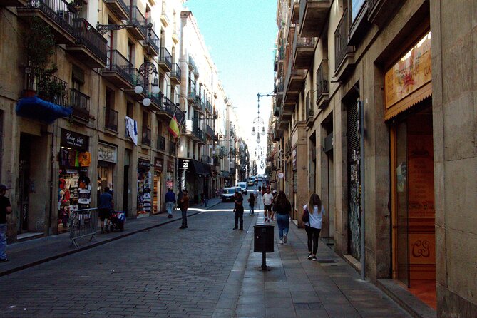 Barcelona's El Raval and the Gothic Quarter: A Self-Guided Audio Tour - Mercat de la Boqueria and the Fun Test of Time