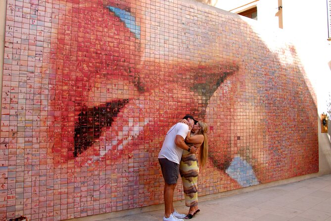 Barcelona's El Raval and the Gothic Quarter: A Self-Guided Audio Tour - Rub the Crown Jewels: Fernando Botero’s El Gato