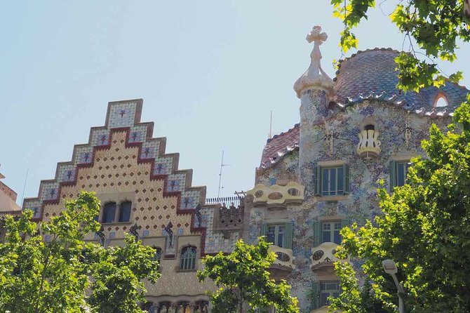 Barcelona's Original Bike Tour in English - The Route: Districts, Shortcuts, and What You Might Skip