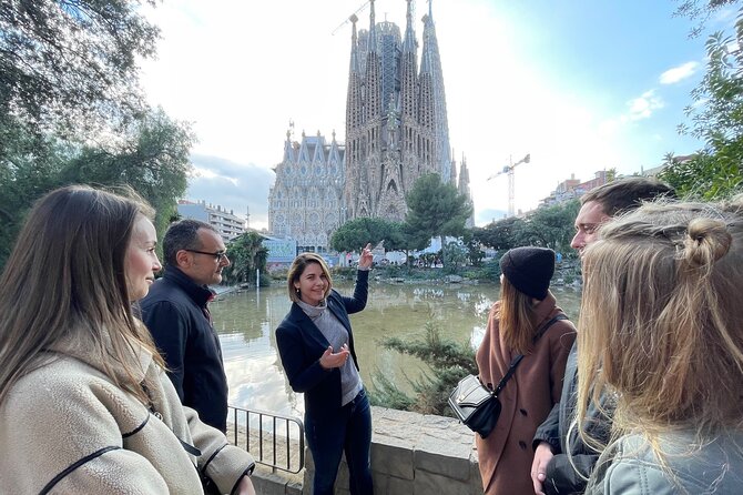 Barcelona Sagrada Familia and Guell Park drink and tapa - Skip-the-line entry that keeps your Gaudi day moving