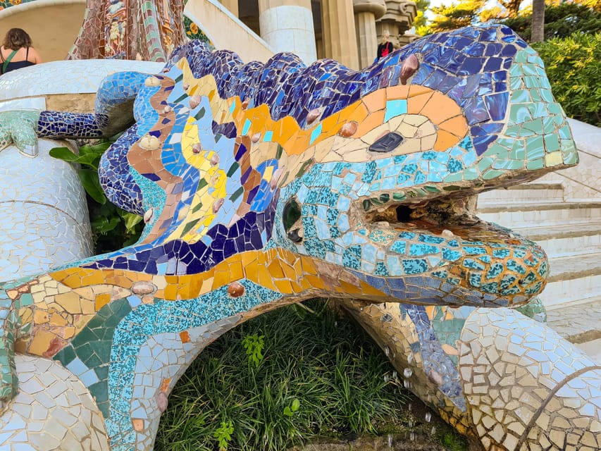 Barcelona: Sagrada Família and Park Güell Guided Tour - Who this tour suits best