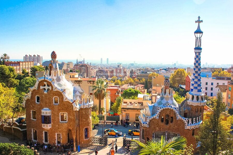 Barcelona: Sagrada Familia and Park Guell Small-Group Tour - Park Güell: what you should aim to see in 75 minutes