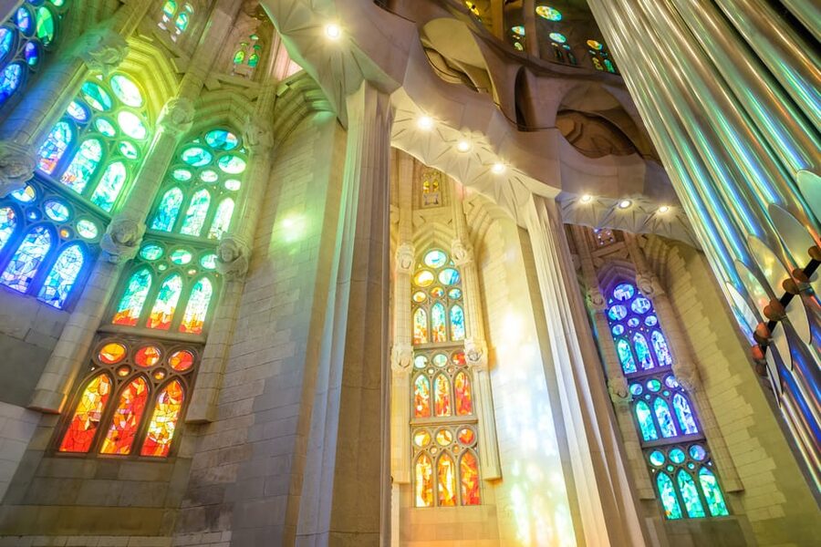 Barcelona: Sagrada Familia and Park Güell Tour - Sagrada Familia: the vaults, the symbolism, and the museum context