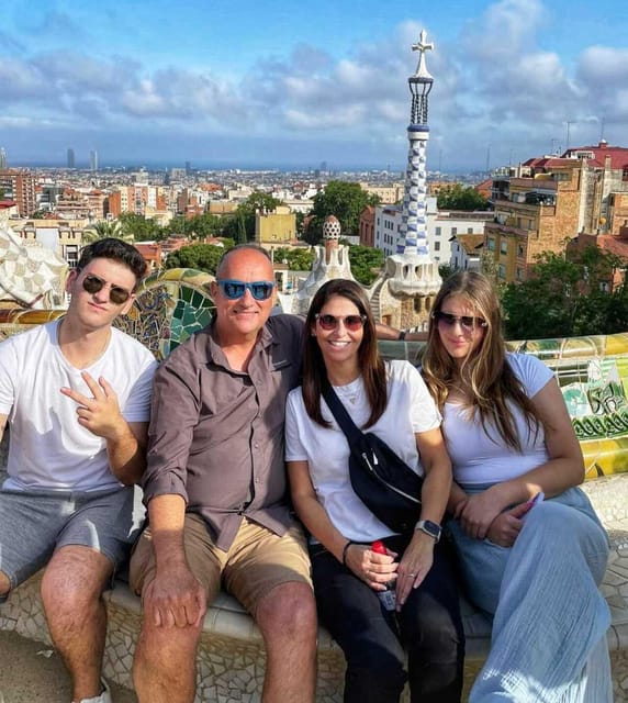 Barcelona: Sagrada Familia and Park Güell with Hotel Pickup - Lunch break for paella and sangria, plus a guide who keeps the day on track