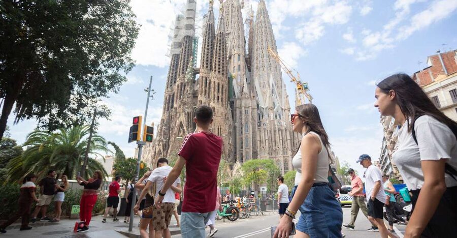 Barcelona: Sagrada Familia Fast-Track Guided Tour - Key things to know before you go