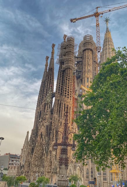 Barcelona: Sagrada Família Guided Tour and Entry Tickets - UNESCO context: one of Gaudí’s Barcelona world heritage works