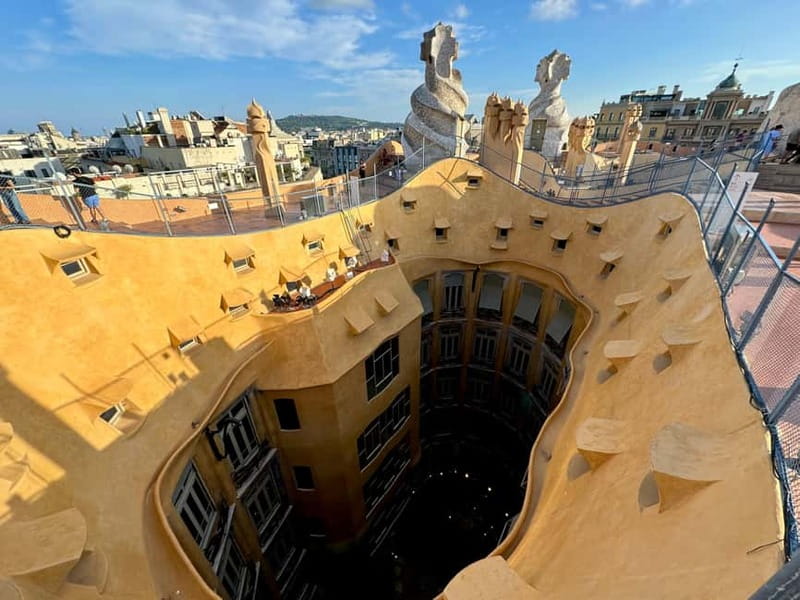 Barcelona: Sagrada Familia, La Pedrera & Cava Tasting Tour - The clever order: La Pedrera first, Sagrada Familia next