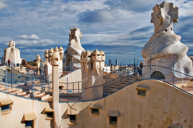 Barcelona: Sagrada Familia, Modernism and Gothic Quarter - MUHBA Temple d’August: Roman Power in the Middle of Medieval Streets