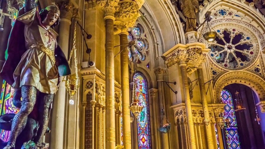 Barcelona: Sagrada Familia & Montserrat Full-Day with Pickup - Sagrada Familia: Skip the Ticket Line, Then Respect the Dress Code