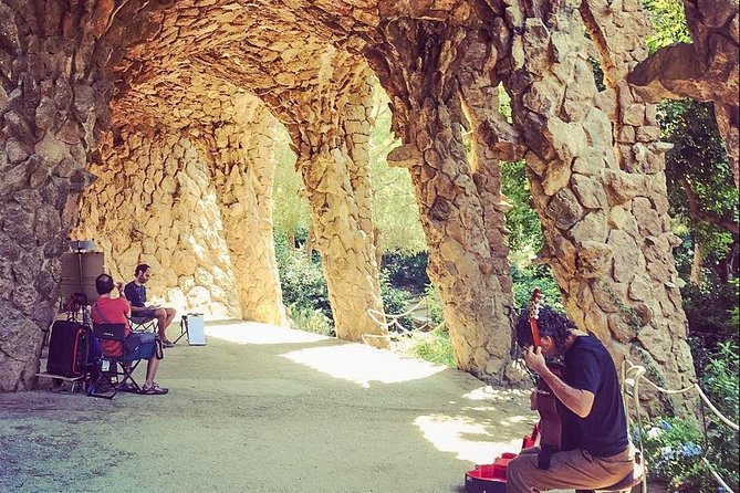 Barcelona: Sagrada Familia, Park Guell & Tapas Private Tour - Price and value: is it worth $237.02 per person?