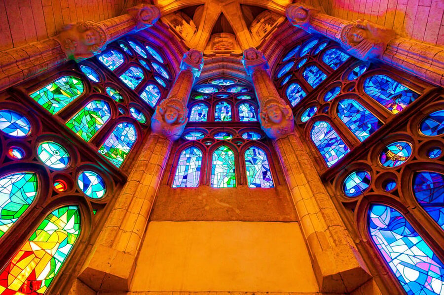 Barcelona: Sagrada Familia Priority Access Guided Tour - Skip-the-line priority access that keeps your Sagrada day moving