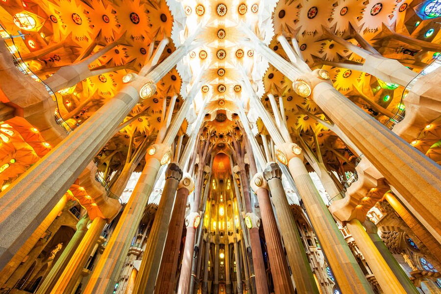 Barcelona: Sagrada Familia Priority Access Guided Tour - What makes the guides so worth it (based on repeated visitor experiences)