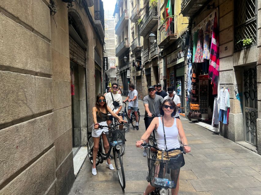 Barcelona: Sagrada Familia Private E-Scooter Tour - Sagrada Familia: the exterior moments you do not want to rush