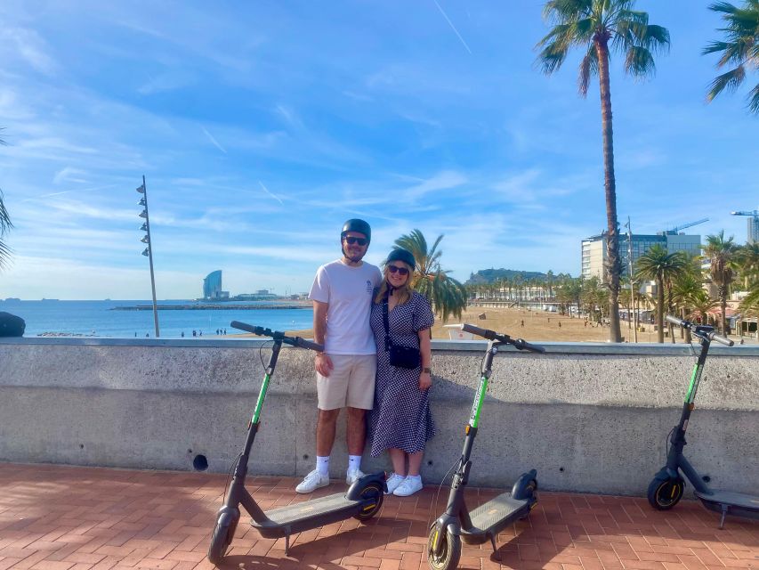 Barcelona: Sagrada Familia Private E-Scooter Tour - Arc de Triomf and Parc de la Ciutadella: the easy finish with room to breathe