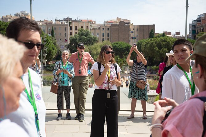 Barcelona: Sagrada Familia Semi-Private Guided Tour - Your free time inside: how to use it without rushing