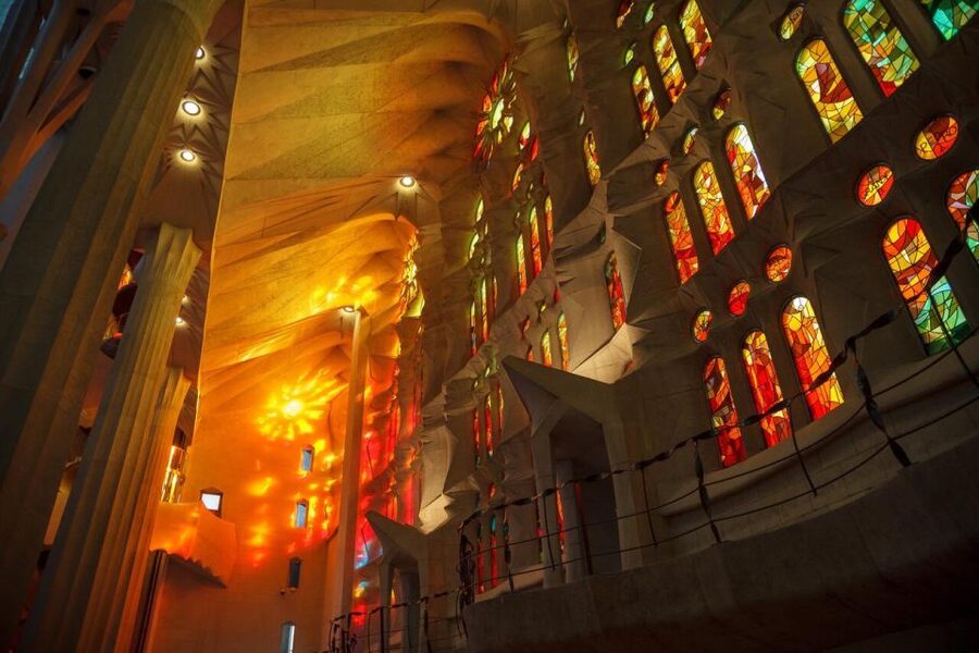 Barcelona: Sagrada Familia Skip-The-Line Guided Tour - Why Sagrada Família still needs a guide