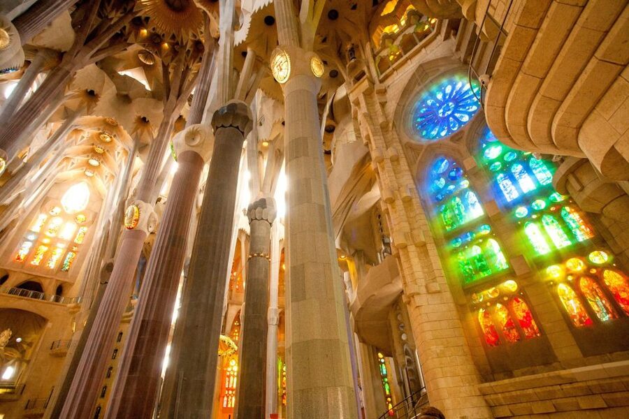 Barcelona: Sagrada Familia Skip-The-Line Guided Tour - Park Güell combo: adding Gaudí’s garden with transport included