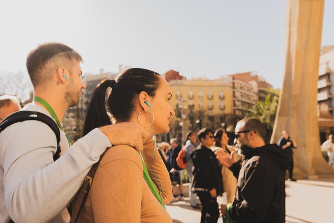 Barcelona: Sagrada Familia Skip-the-Line Guided Tour and Tickets - Your First Step: Meeting at Carrer de Mallorca, 418