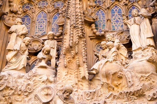 Barcelona: Sagrada Familia Skip-the-Line Guided Tour and Tickets - The Guided Visit Inside: What Your Guide Helps You Notice