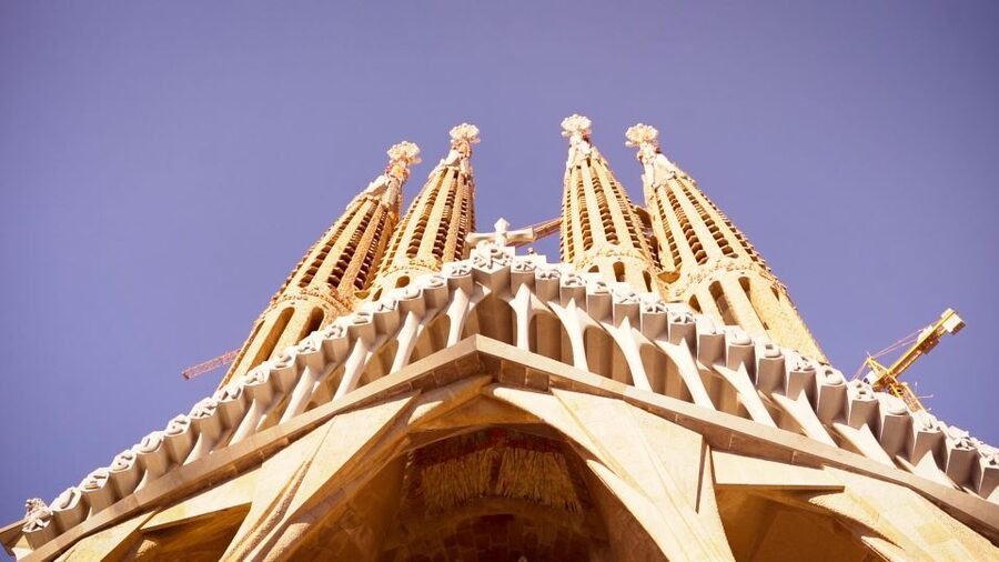 Barcelona: Sagrada Familia Skip-the-Line Guided Tour - Skip-the-line access: what it helps, and what it can’t remove