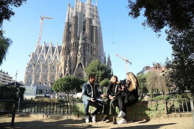 Barcelona: Sagrada Familia Skip The Line Insider Guided Tour - Inside the Basilica: 70-Meter Vaults, Columns, and Stained-Glass Clues