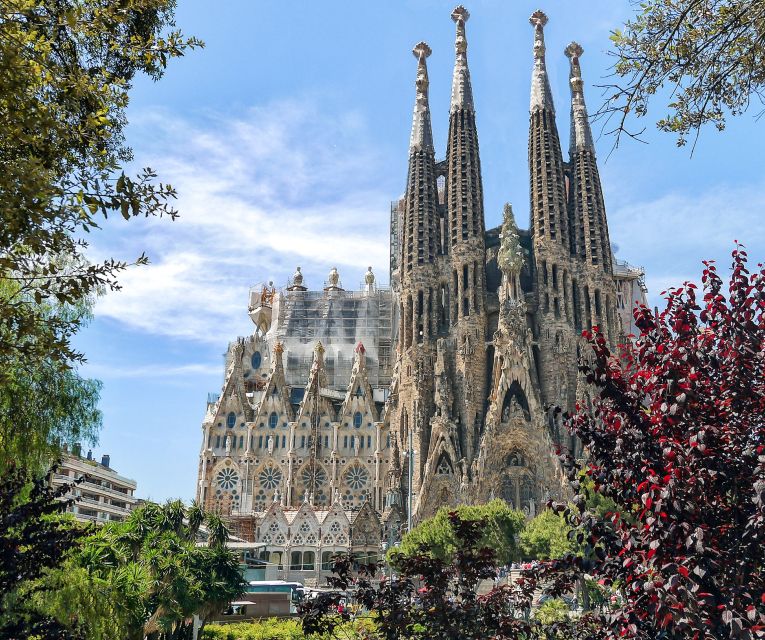Barcelona: Sagrada Família Skip the Line Tour & Entry Ticket - Key highlights worth your attention