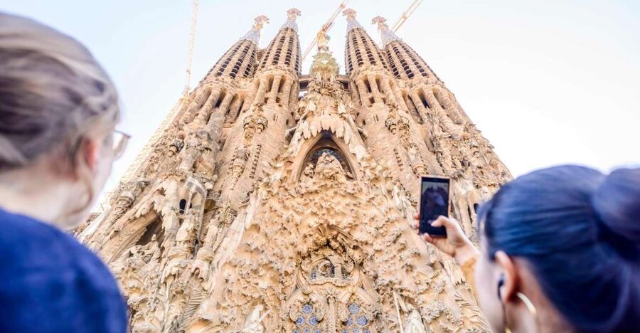 Barcelona: Sagrada Familia Tour with Optional Tower Access - Key Things I’d Prioritize on This Tour