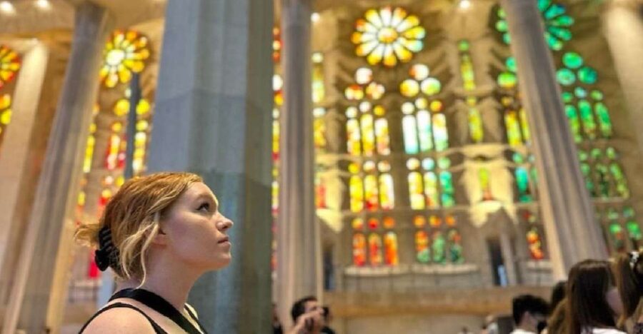 Barcelona: Sagrada Familia Tour with Skip-the-Line Access - Skip-the-Line Entry That Protects Your 75 Minutes