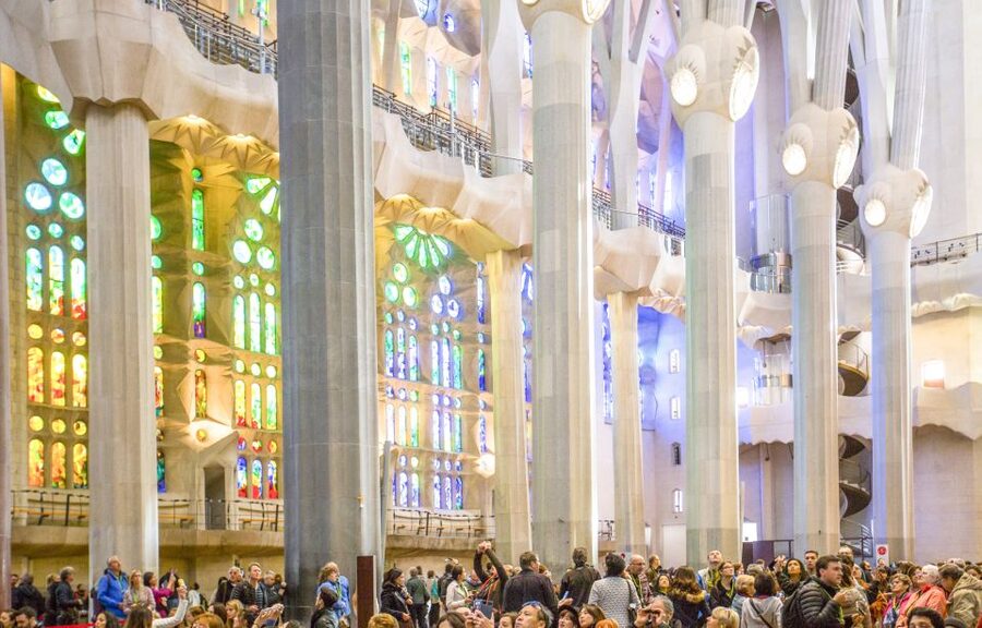 Barcelona: Sagrada Familia with Towers and Park Güell Tour - Parc Güell walking circuit: central square, snaking bench, Trencadís, Doric columns