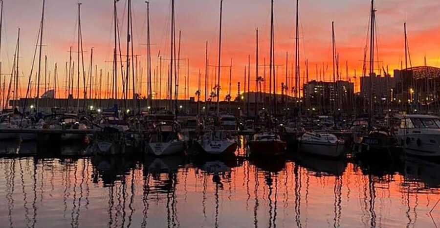 Barcelona: sailing experience, excursions lasting 2h - Meeting at Port Olímpic, dock n7, and what to do when you arrive