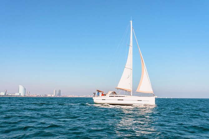 Barcelona Sailing: Light Snacks & Open Bar with Private Option - Drinks and light tapas-style snacks: the social engine