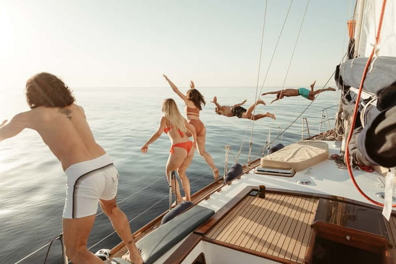 Barcelona: Sailing on a Classic Ketch Boat with tapas & cava - The boat itself: what a classic ketch gives you