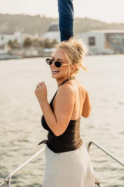 Barcelona: Sailing Tour with Young Local Captain & Drinks - The sailing experience itself: wind, comfort, and safety vibes