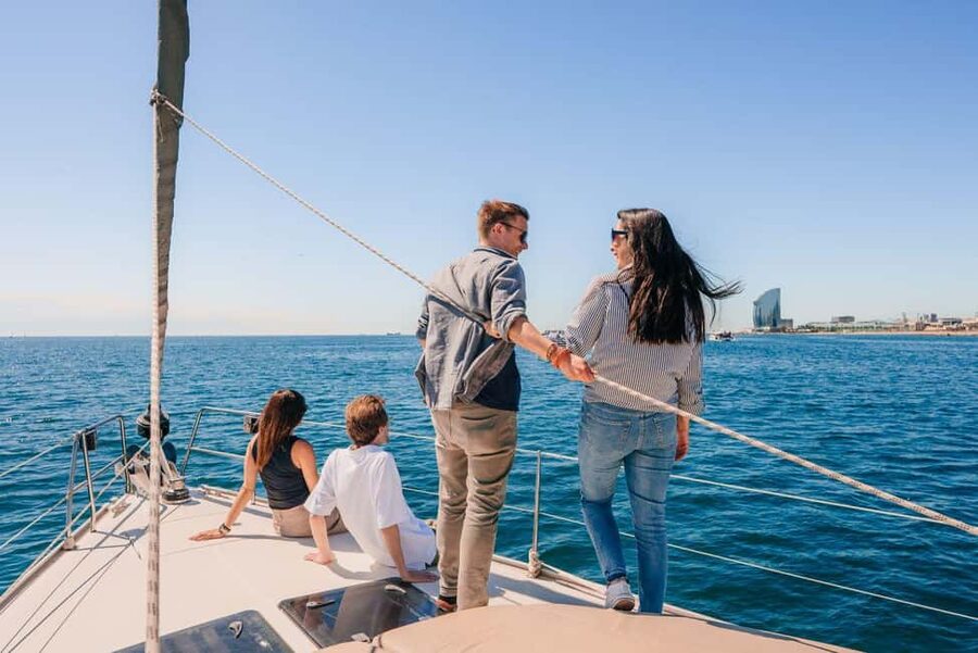 Barcelona: Sailing trip with GINTONIC workshop - Quick take: what makes this trip special
